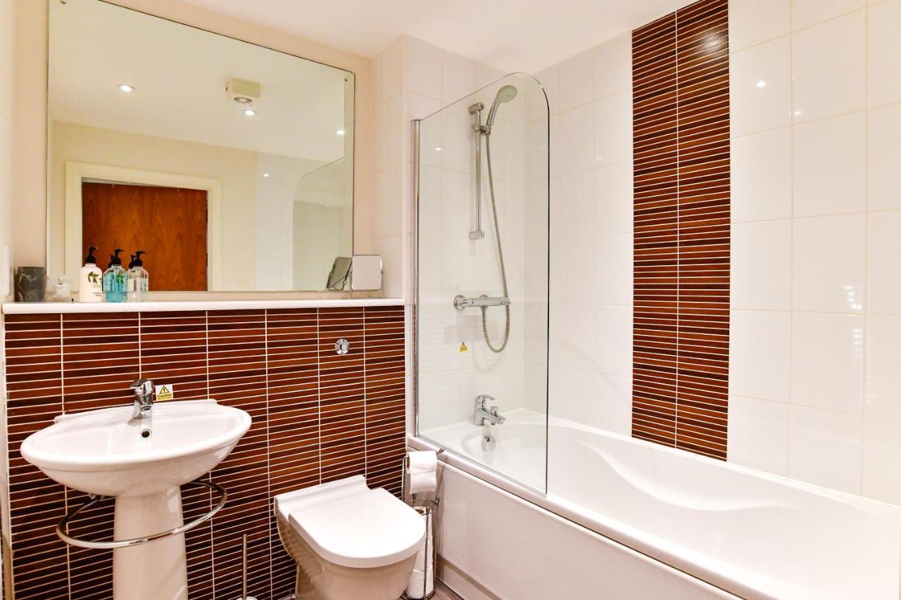 Meridian Quay Apartments, By Jsw Short Stay Суонси Экстерьер фото