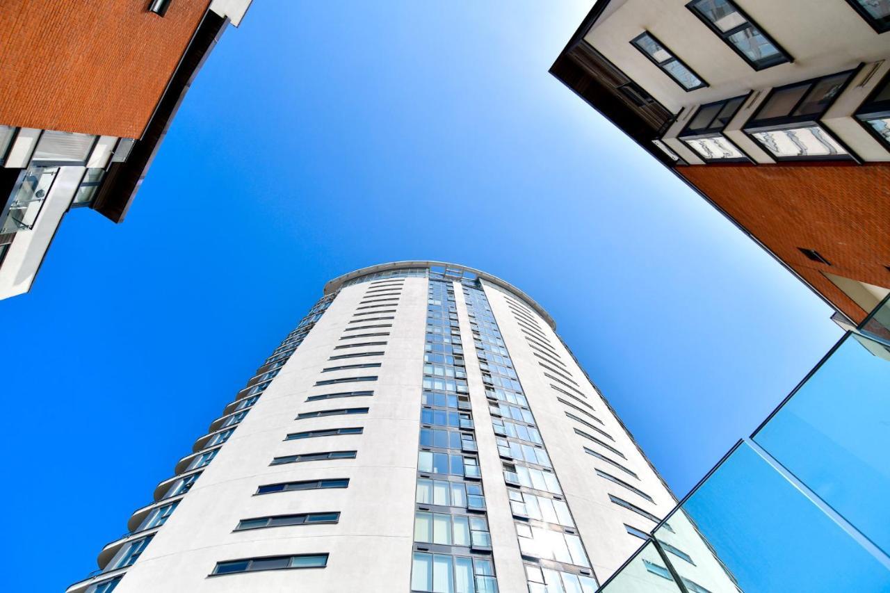 Meridian Quay Apartments, By Jsw Short Stay Суонси Экстерьер фото