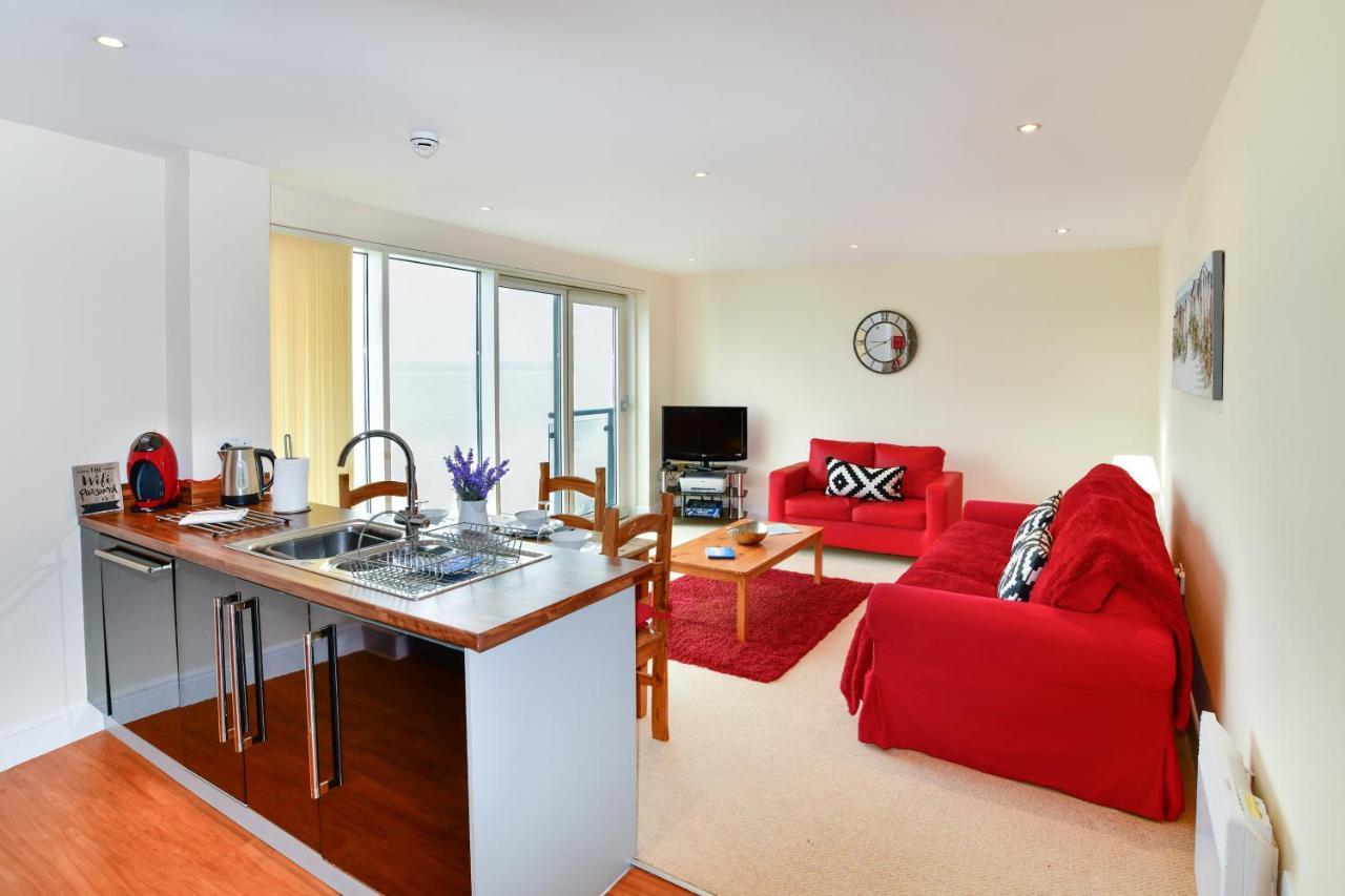 Meridian Quay Apartments, By Jsw Short Stay Суонси Экстерьер фото