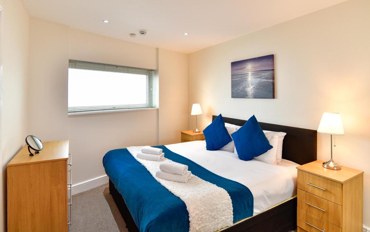 Meridian Quay Apartments, By Jsw Short Stay Суонси Экстерьер фото